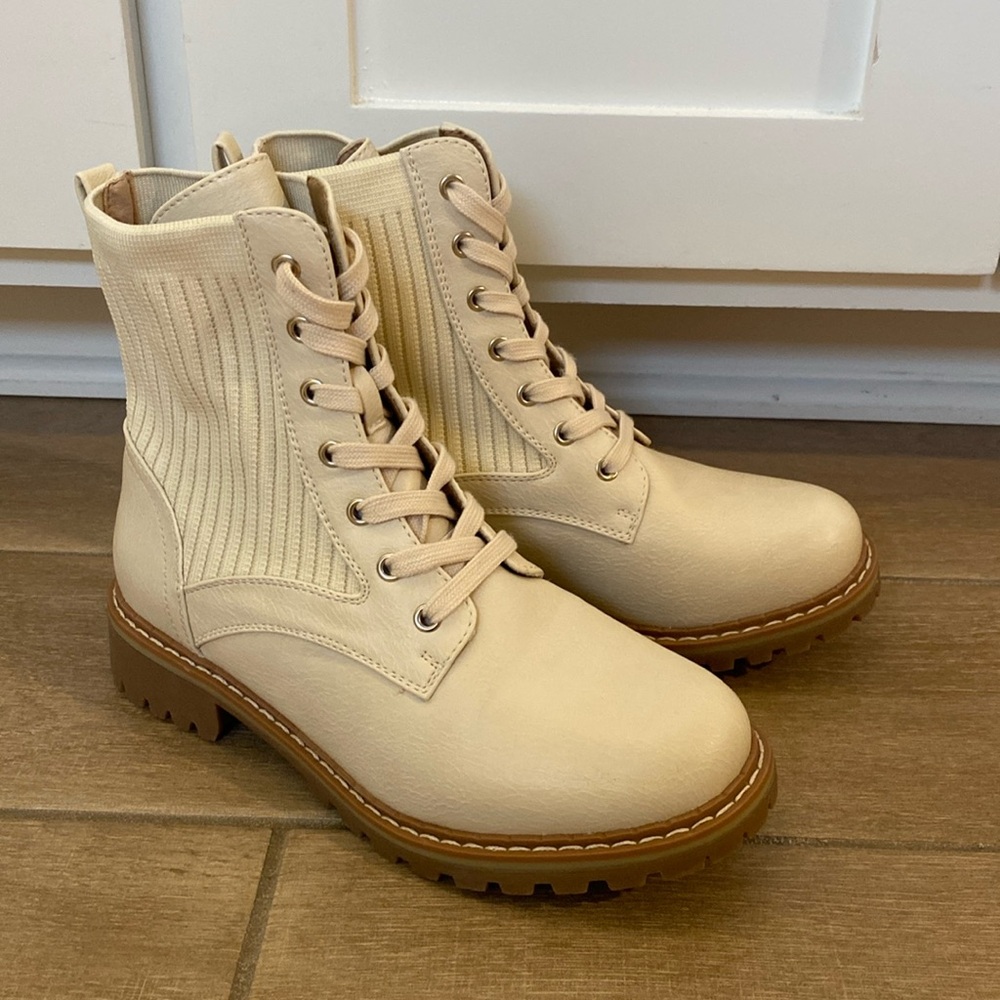 Corky's Creeping It Real Boots NWOT